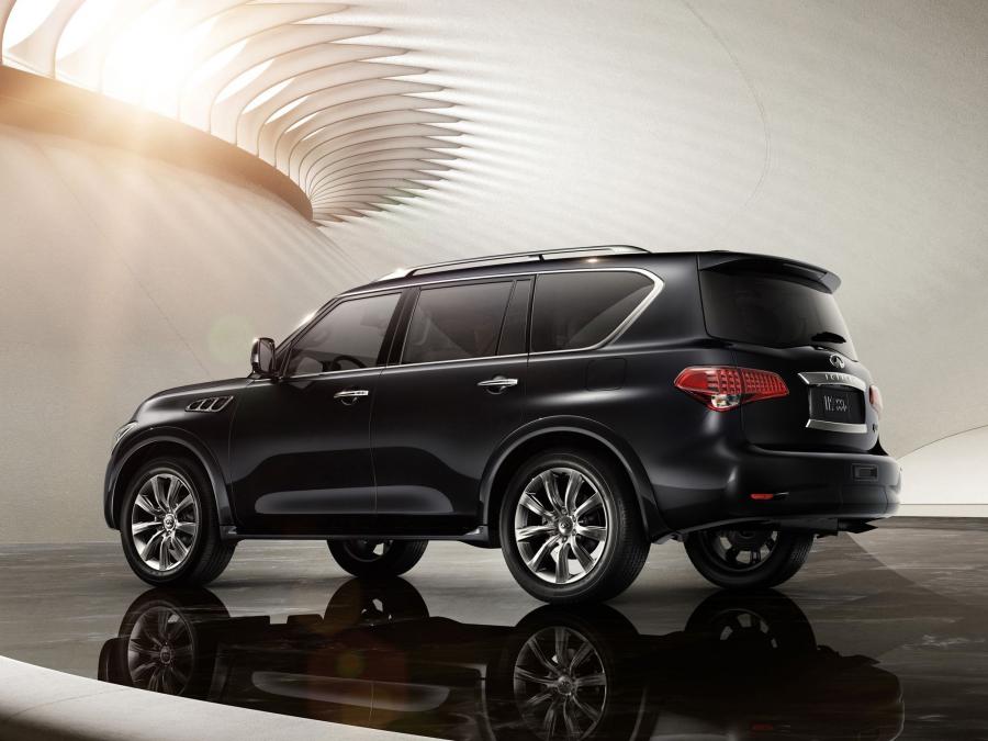  Infiniti QX56 2010 года  (EU) (фото 8 из 11)